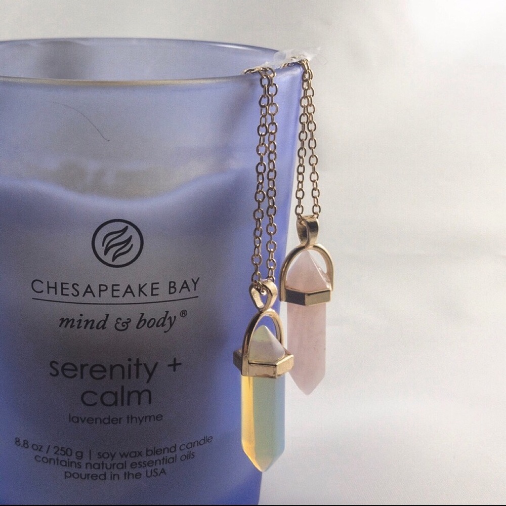 ✨ 🧚‍♂️ light blue crystal Gold-tone necklace 💎